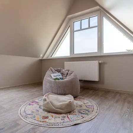 Cosy Near Town Centre